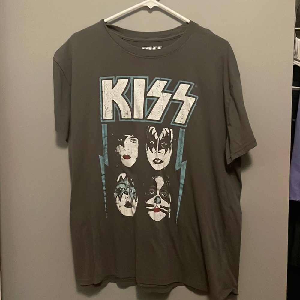 kiss vintage t-shirt